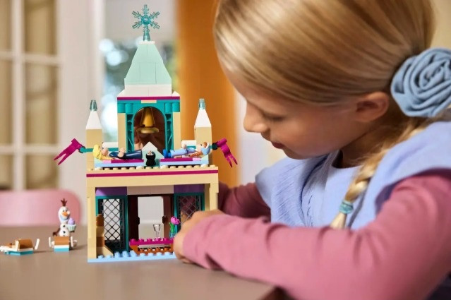 LEGO DISNEY PRINCESS 43265 Kraina lodu: Zamek w Arendelle - zdjęcie 6