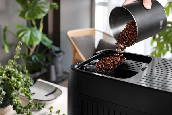 Ekspres ciśnieniowy DeLonghi ECAM 320.70.TB - zdjęcie 2
