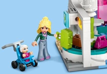 LEGO Friends 42656 Samolot i lotnisko w mieście Heartlake - zdjęcie 3