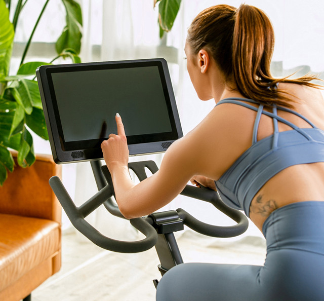 Rower stacjonarny, magnetyczny OVICX Q200X z ekranem dotykowym 15,6" TFT, WIFI bluetooth&app - zdjęcie 9