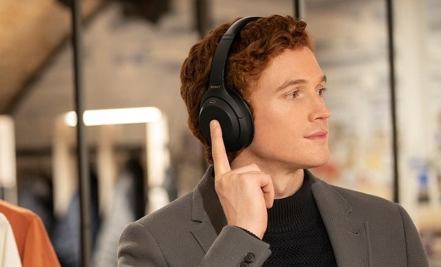 Słuchawki bezprzewodowe Sony WH1000XM4 czarne - zdjęcie 10