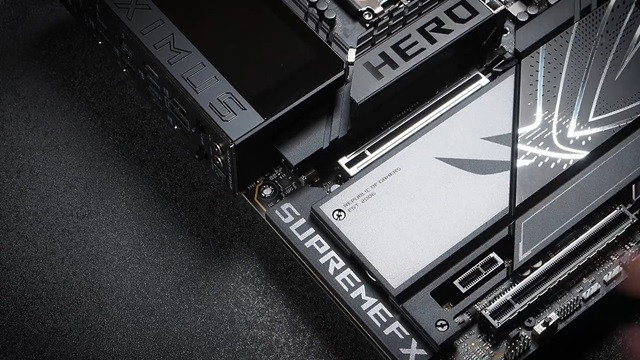 Płyta główna ASUS ROG MAXIMUS Z890 EXTREME (90MB1IA0-M0EAY0) - zdjęcie 20