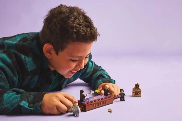 LEGO HARRY POTTER 76441 Zamek Hogwart: Klub pojedynków - zdjęcie 6