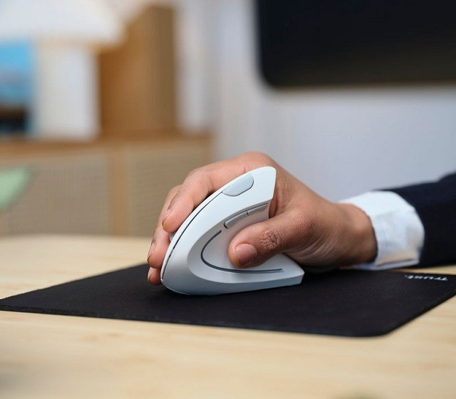 Mysz TRUST Verto Wireless vertical ergonomic White (25132) - zdjęcie 1