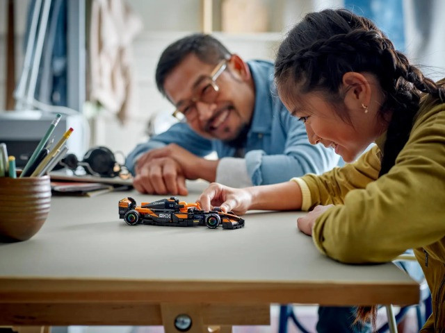 LEGO Speed Champions 77251 Bolid F1® McLaren Team MCL38 V29 - zdjęcie 6