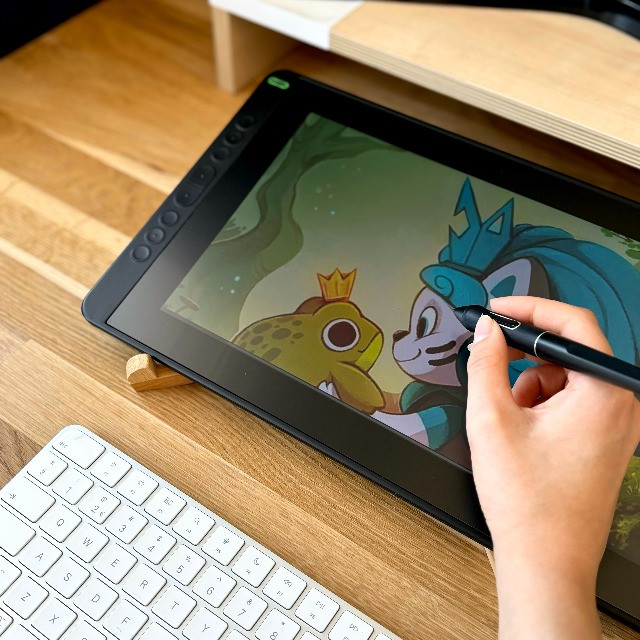 Tablet graficzny Huion Kamvas 13 - zdjęcie 1
