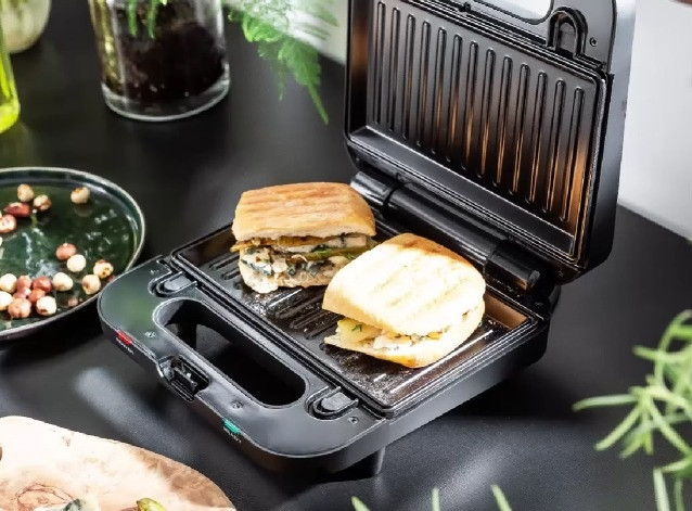 Grill elektryczny AMICA GK4011 - zdjęcie 4