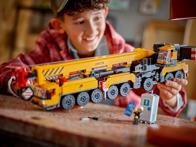 LEGO City 60409 Żółty ruchomy żuraw - zdjęcie 9