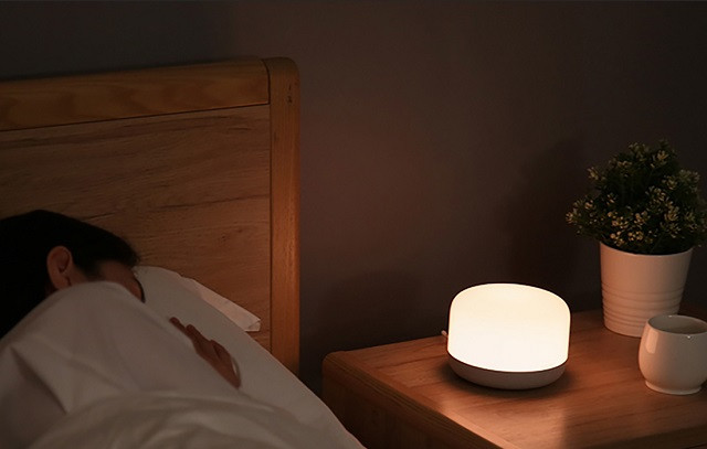 Inteligentna lampka nocna Yeelight Bedside D2 YLCT01YL - zdjęcie 13