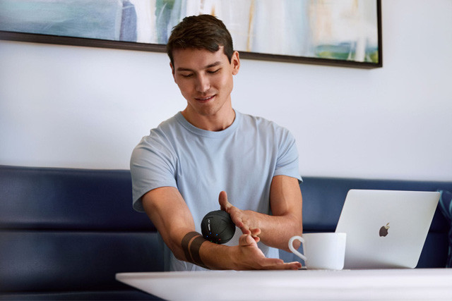Mini kula wibracyjna Hyperice Hypersphere Mini czarna - zdjęcie 3