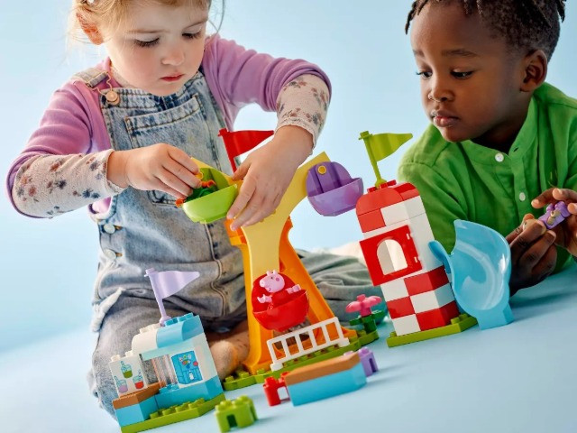 LEGO DUPLO 10453 Wesołe miasteczko - zdjęcie 3