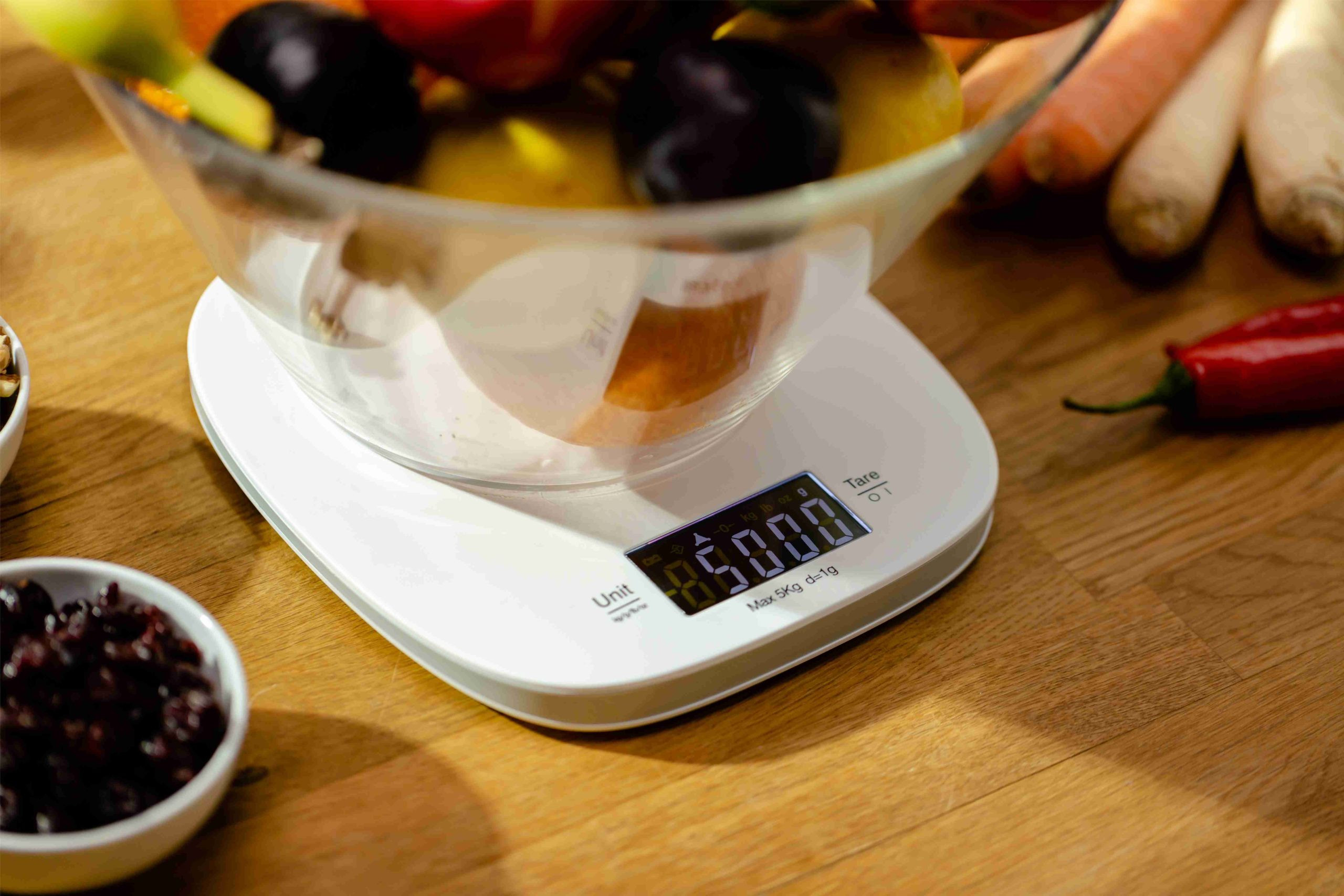WAGA KUCHENNA ZKS 1451 5kg IVORY z misą - zdjęcie 1