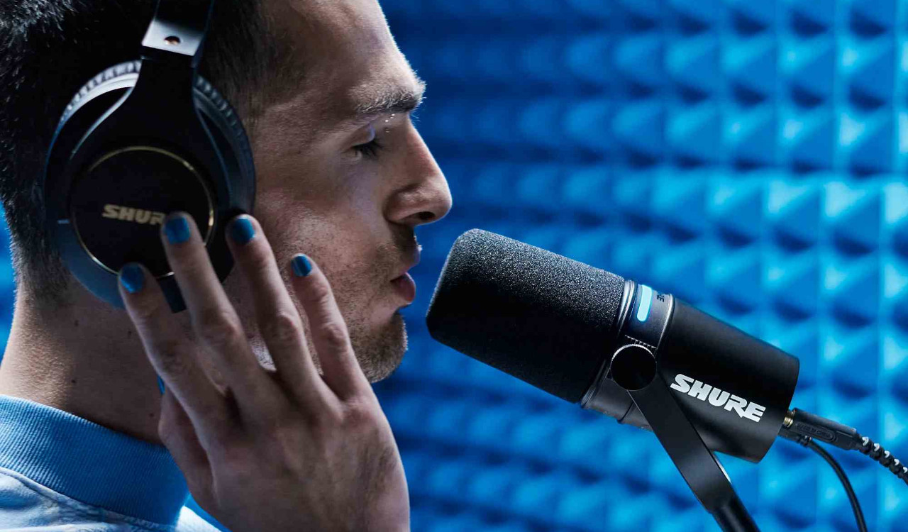 Shure MV7+-K-BNDL - Mikrofon lektorski/wokalny ze złączem XLR/USB-C Czarny + statyw biurkowy GATOR - zdjęcie 3