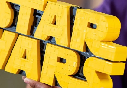 LEGO Star Wars 75407 Logo Star Wars zbudowane z klocków - zdjęcie 3