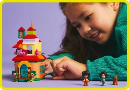 LEGO DISNEY CLASSIC 43261 Nasze magiczne Encanto - zdjęcie 3