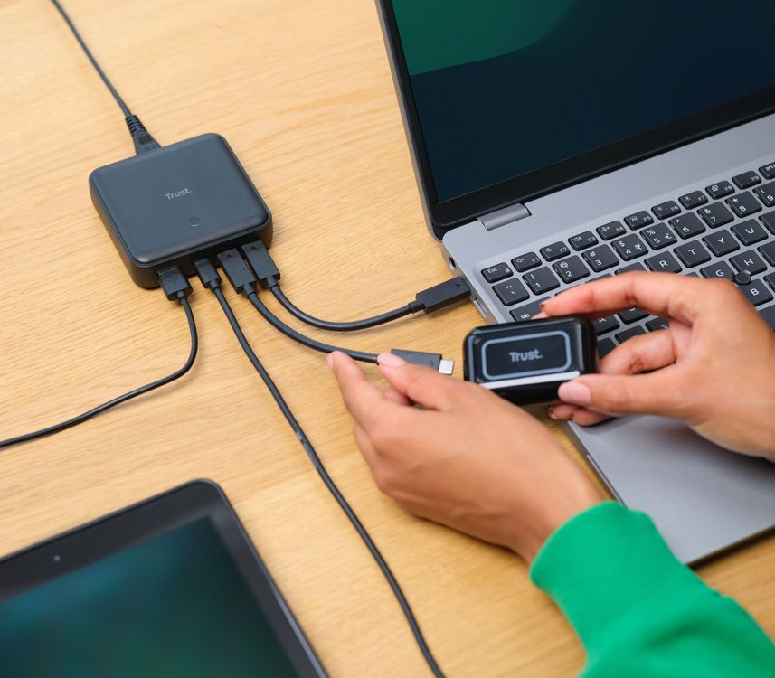 Ładowarka Trust MAXO 100W 4-PORT - zdjęcie 2