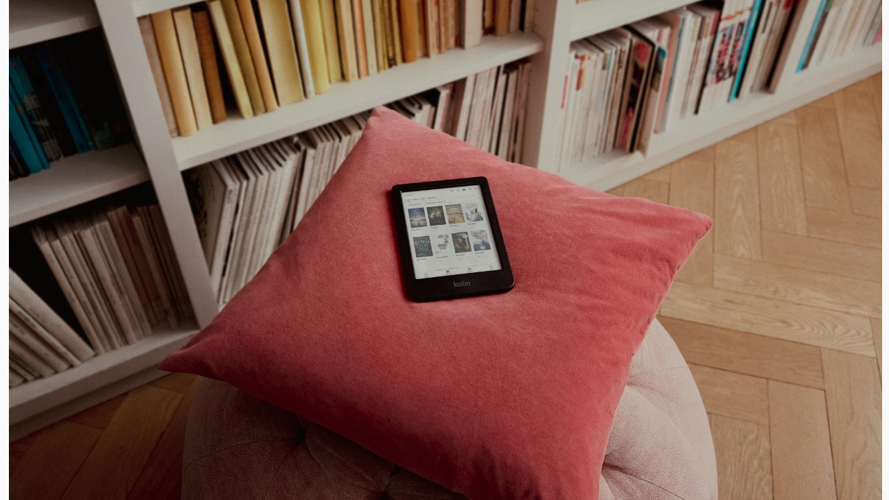 Czytnik e-booków Kobo Clara Colour 6" E-Ink Kaleido 3 16GB WI-FI Black - zdjęcie 2