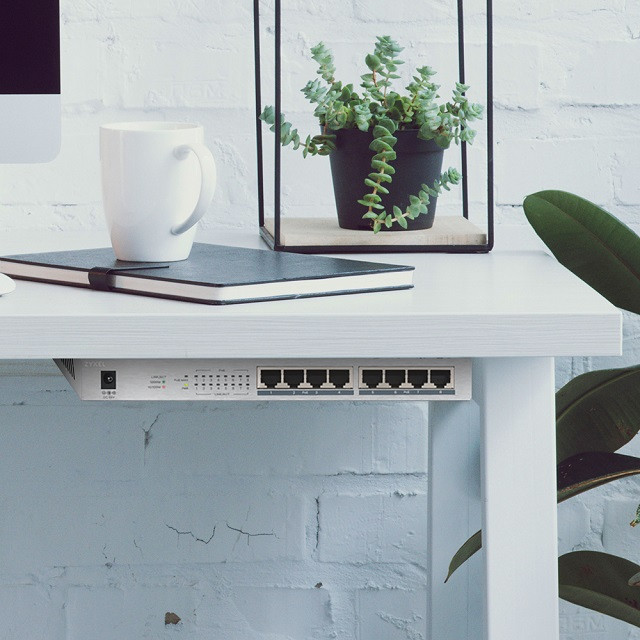 Switch Zyxel GS1008-HP 8p PoE (PoE+: 8) 60W Unmanaged Gigabit - zdjęcie 3