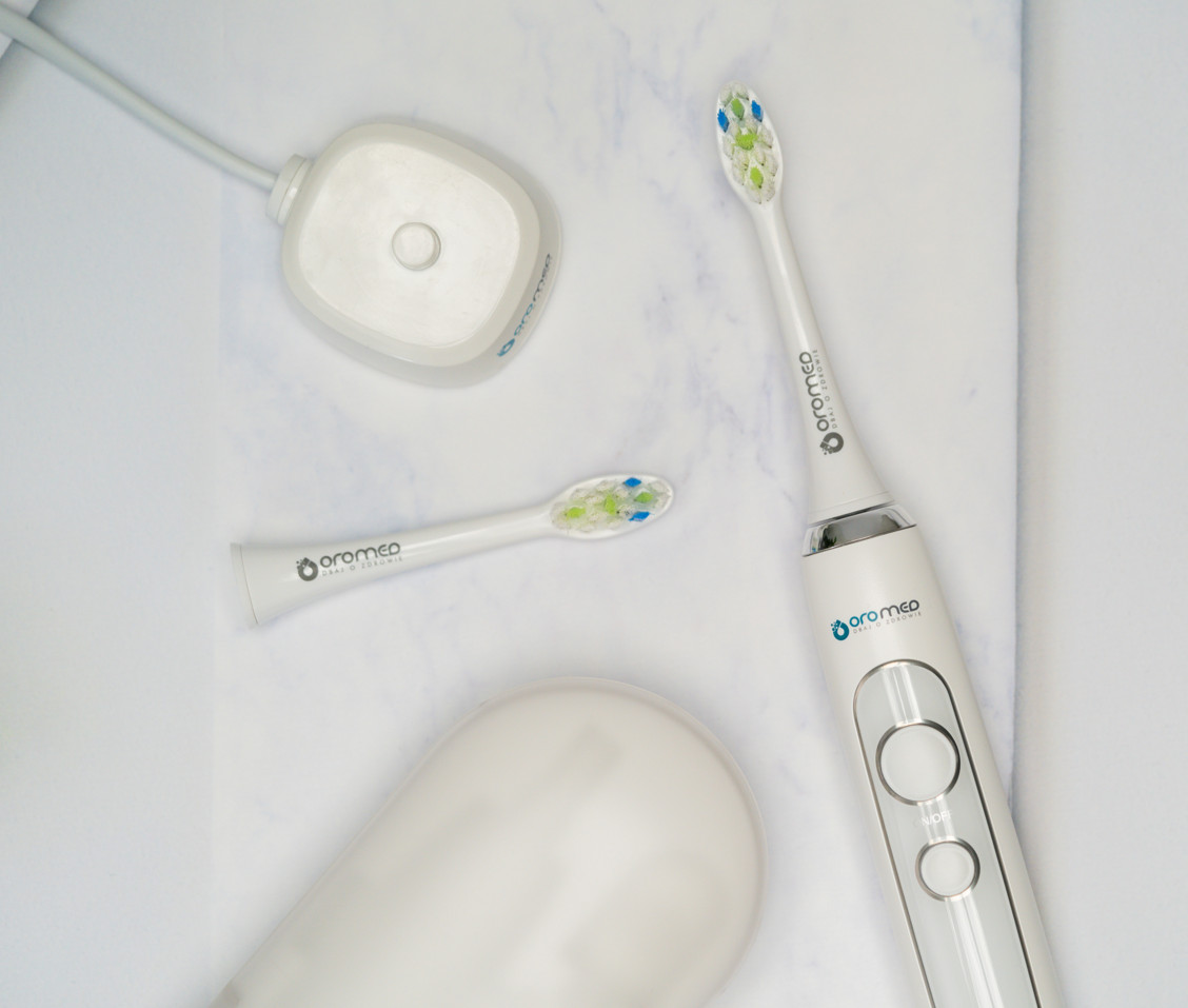Szczoteczka soniczna OROMED ORO SONIC NEXT WHITE - zdjęcie 3