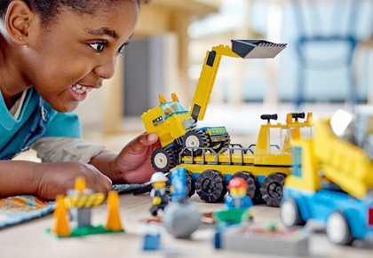 LEGO City 60391 Ciężarówki i dźwig z kulą wyburzeniową - zdjęcie 4