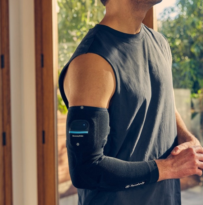 Therabody RecoveryPulse Arm Sleeve Single rozm. S - zdjęcie 1