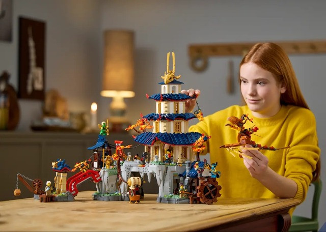 LEGO 71814 Ninjago Turniejowe miasto ze świątynią - zdjęcie 9