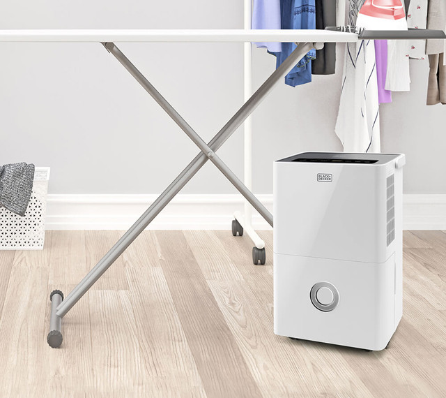 Osuszacz powietrza Black+Decker BXDH20E 4l - zdjęcie 1