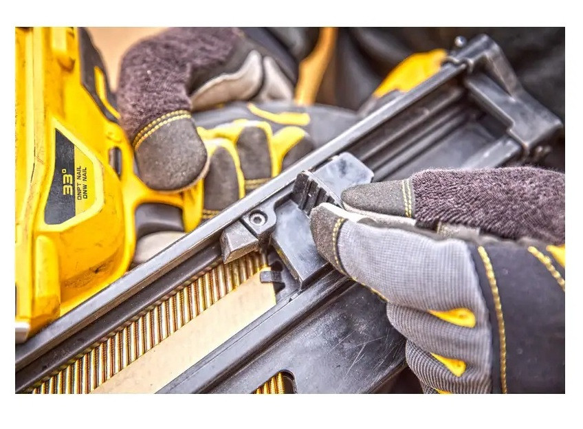Gwoździarka 18V DCN930N-XJ DEWALT - zdjęcie 1