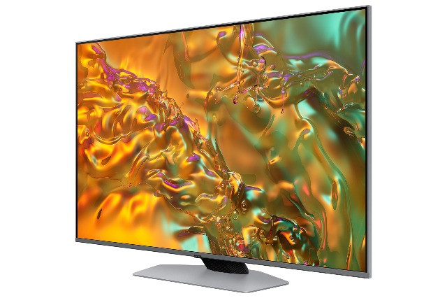 Telewizor Samsung QE50Q80DATXXH QLED 50'' 4K Ultra HD Tizen Dolby Atmos DVB-T2 Srebrny - zdjęcie 2