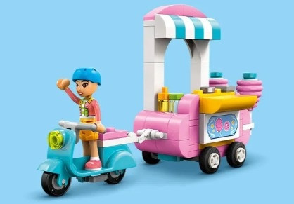 LEGO FRIENDS 42643 Stoisko z watą cukrową i skuter - zdjęcie 3