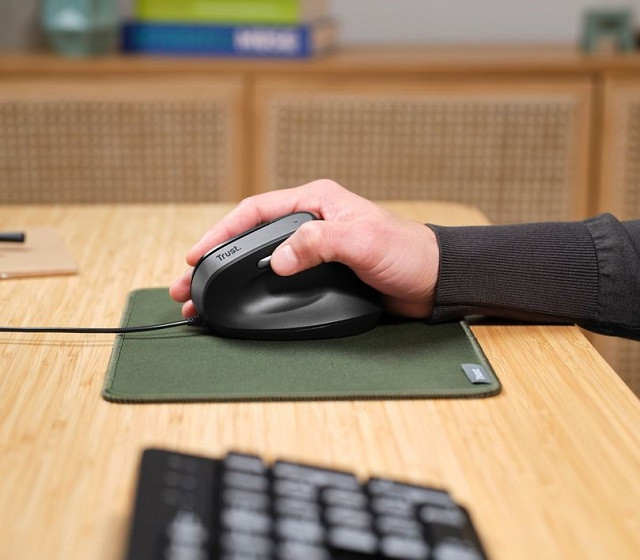 Mysz TRUST BAYO II ERGONOMIC MOUSE BLK (25144) - zdjęcie 3