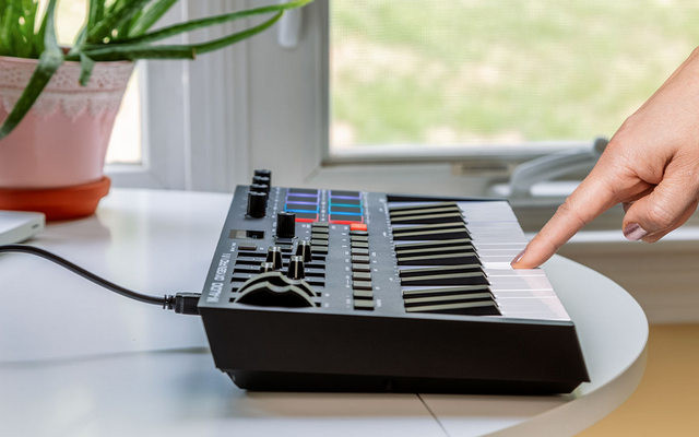 M-AUDIO Oxygen PRO MINI - Klawiatura Sterująca - zdjęcie 2