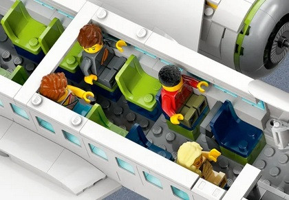 LEGO City 60367 Samolot pasażerski - zdjęcie 4