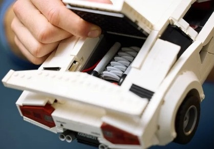 LEGO  Icons 10337 Lamborghini Countach 5000 Quattrovalvole - zdjęcie 3