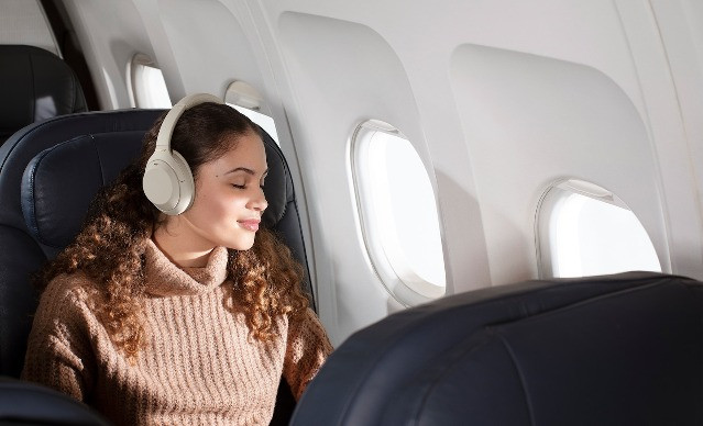 Słuchawki bezprzewodowe Sony WH1000XM4 czarne - zdjęcie 12