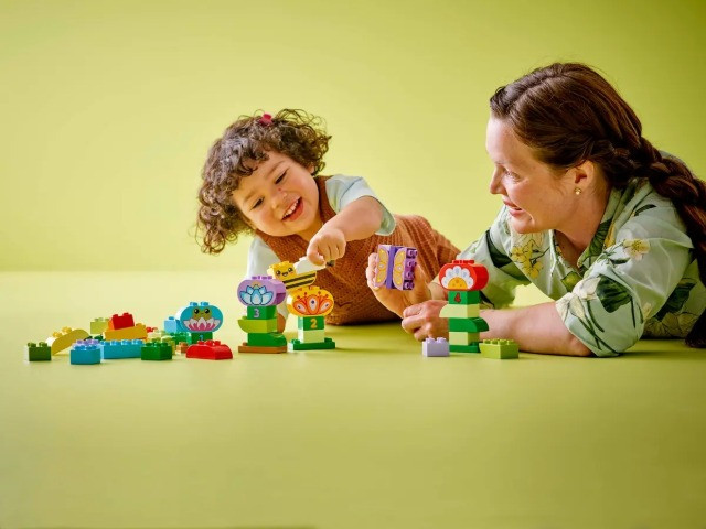 LEGO DUPLO TOWN 10444 Kreatywny ogród i kwiaty - zdjęcie 9