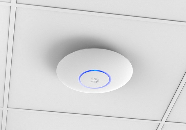 Acces Point Wi-Fi 5 Ubiquiti UniFi AC Pro 2.4GHz(3x3)/5GHz(3x3) PoE/Passive48V 2x1G (UAP-AC-PRO-EU) - zdjęcie 2