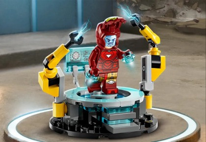 LEGO Marvel Super Heroes 76315 Laboratorium Iron Mana: Zbrojownia - zdjęcie 4