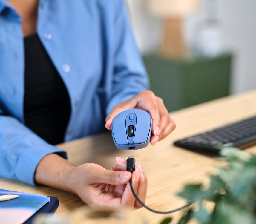 Mysz TRUST ZAYA Wireless Rechargeable Mouse BLUE (25039) - zdjęcie 2