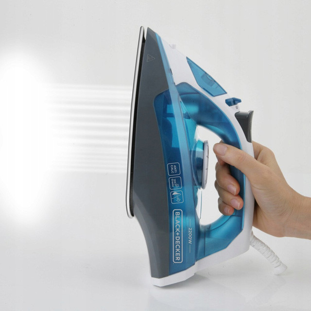 Żelazko Black+Decker BXIR2200E - zdjęcie 1