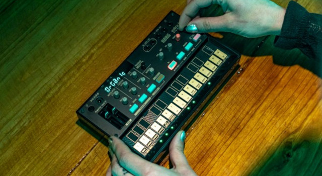 Korg VOLCA FM2 - Syntezator - zdjęcie 8
