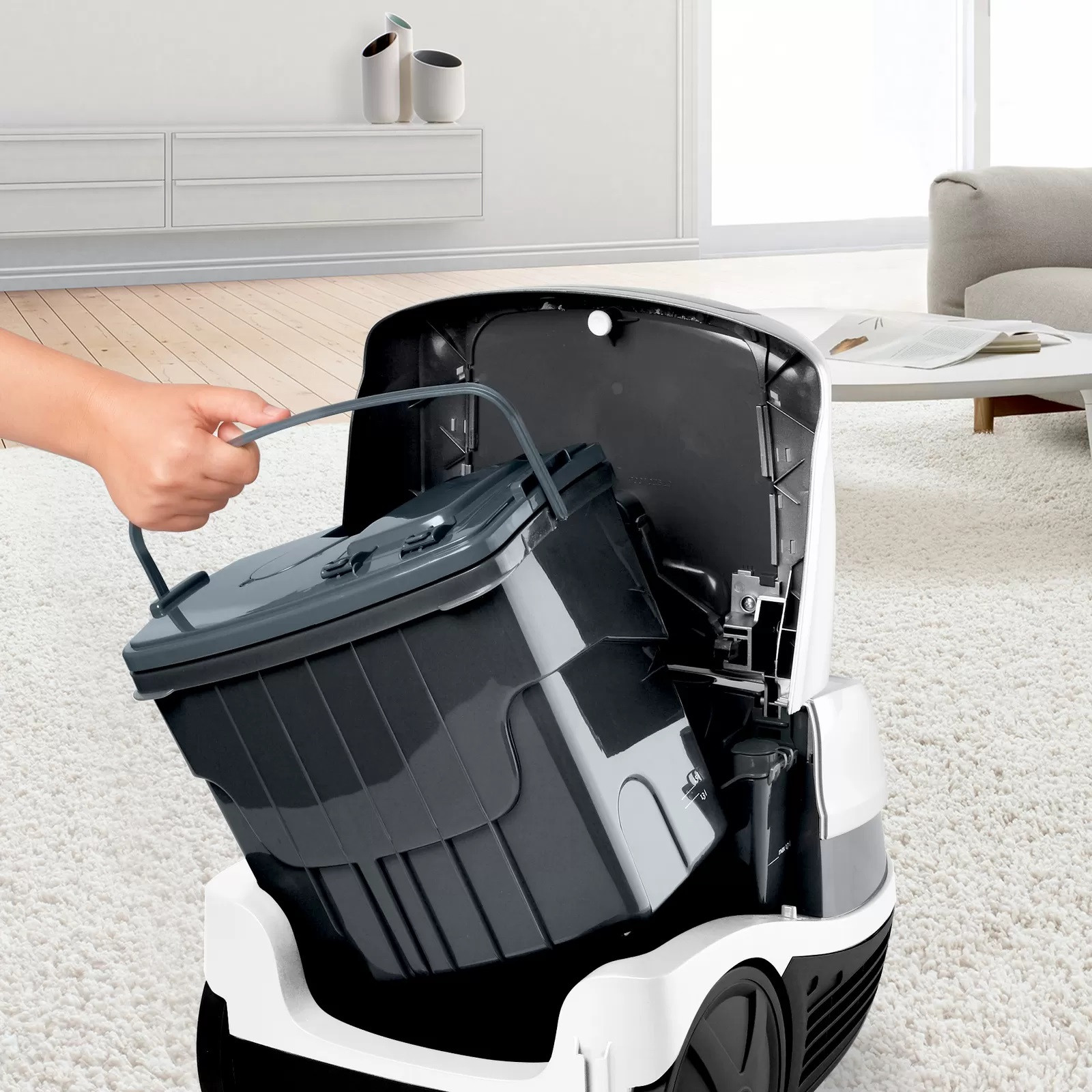 Odkurzacz BOSCH BWD 421 PET AquaWash&Clean - zdjęcie 3