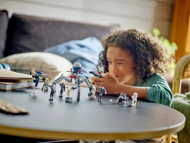 LEGO Star Wars 75372 Zestaw bitewny z żołnierzem armii klonów™ i droidem bojowym™ - zdjęcie 9