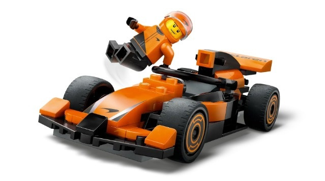 LEGO CITY 60442 F1 Kierowca i bolid McLaren - zdjęcie 2