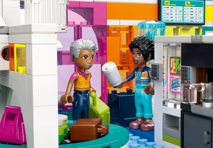 LEGO Friends 42656 Samolot i lotnisko w mieście Heartlake - zdjęcie 6