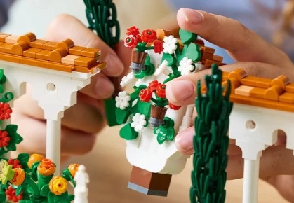 LEGO ICONS 10359 - zdjęcie 4