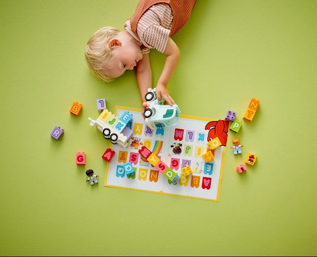 LEGO DUPLO 10421 Ciężarówka z alfabetem - zdjęcie 6