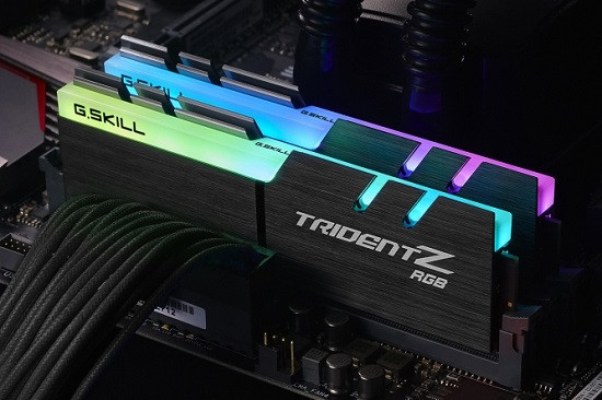 G.SKILL DDR4 TRIDENTZ 2x16GB 3200MHz CL16 XMP2 RGB - zdjęcie 1