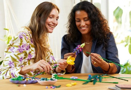 LEGO Icons 10313 Bukiet z polnych kwiatów - zdjęcie 3