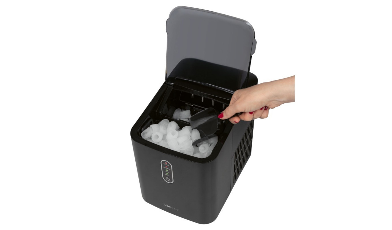 Kostkarka do lodu CLATRONIC EWB 3798 CZARNA - zdjęcie 1